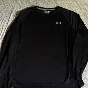 Under Armour Men's Classic Black Long Sleeve Tee